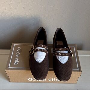 Dolce Vita Baylee Grommet Dark Brown Suede flats with Studded Straps NWBox 8.5